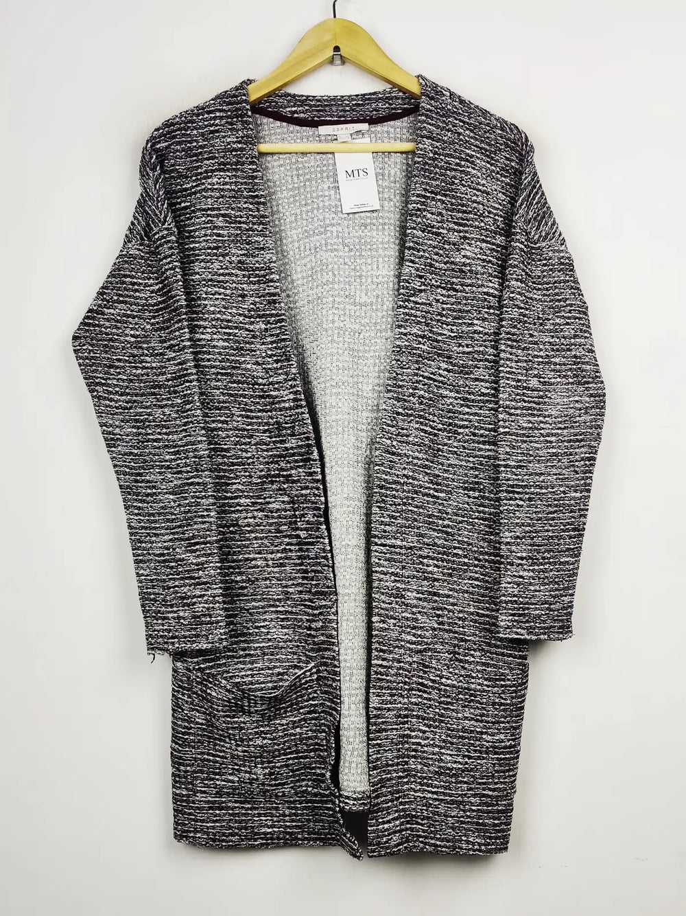 Buy online pre-used pre-loved 100% authentic & Original branded Esprit (LC-4693) available in Pakistan. Top international brands avilable.