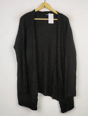 Buy online pre-used pre-loved 100% authentic & Original branded Select (LC-4784) available in Pakistan. Top international brands avilable.