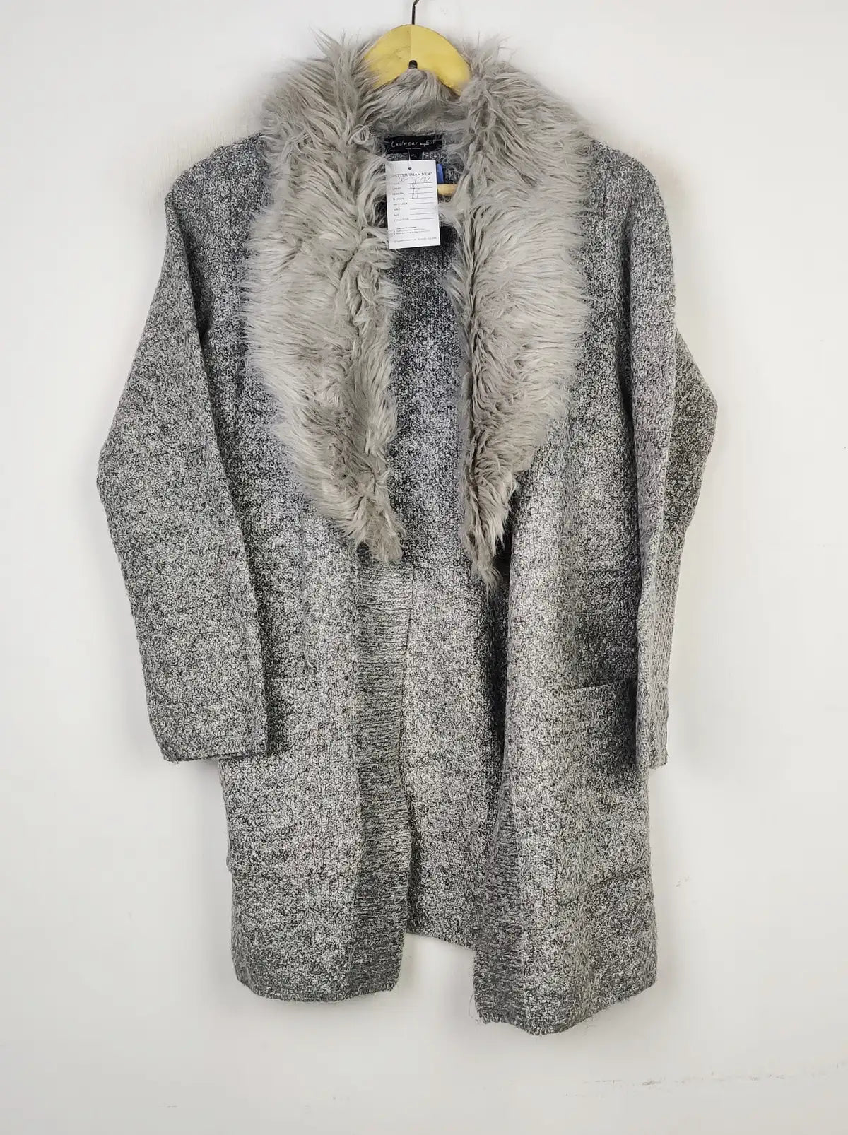 Buy online pre-used pre-loved 100% authentic & Original branded F&F (LC-4786) available in Pakistan. Top international brands avilable.