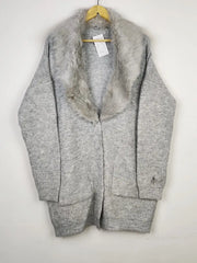 Buy online pre-used pre-loved 100% authentic & Original branded Primark (LC-4792) available in Pakistan. Top international brands avilable.