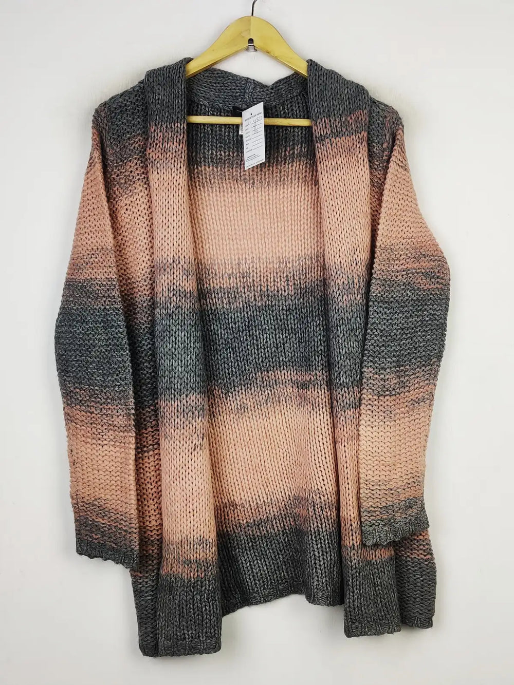 Buy online pre-used pre-loved 100% authentic & Original branded Creation (LC-4870) available in Pakistan. Top international brands avilable.