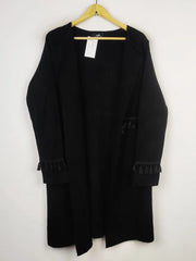 Buy online pre-used pre-loved 100% authentic & Original branded Wallis (LC-4873) available in Pakistan. Top international brands avilable.