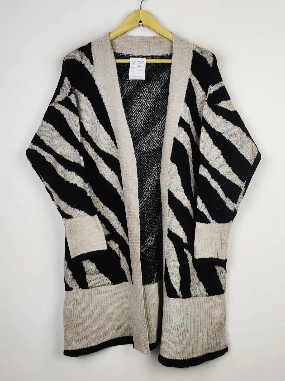 Buy online pre-used pre-loved 100% authentic & Original branded Dunnes Stores (LC-4875) available in Pakistan. Top international brands avilable.