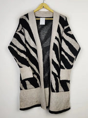 Buy online pre-used pre-loved 100% authentic & Original branded Dunnes Stores (LC-4875) available in Pakistan. Top international brands avilable.