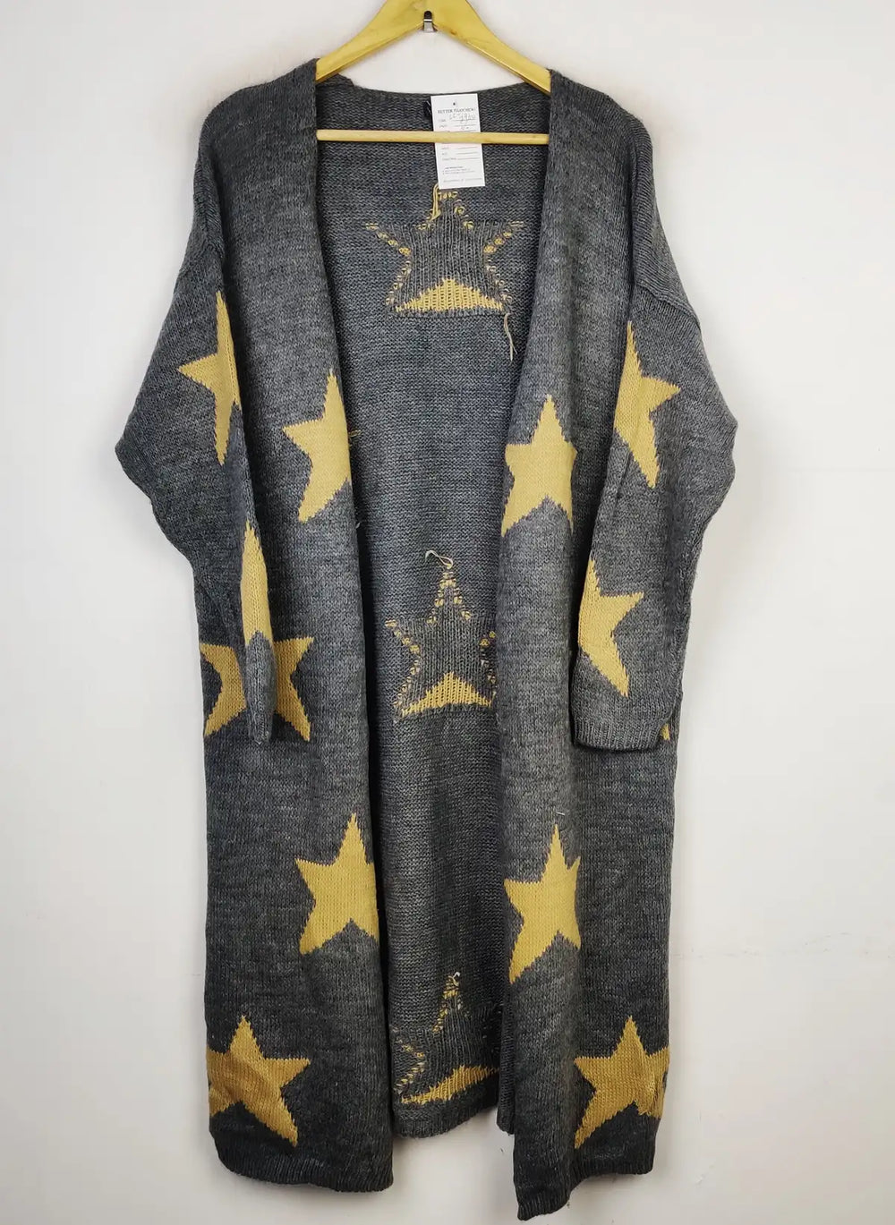 Buy online pre-used pre-loved 100% authentic & Original branded Kyla (LC-4960) available in Pakistan. Top international brands avilable.