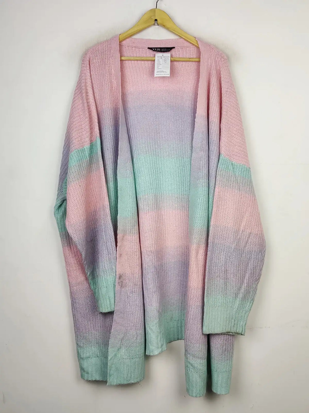 Buy online pre-used pre-loved 100% authentic & Original branded Yours (LC-4970) available in Pakistan. Top international brands avilable.