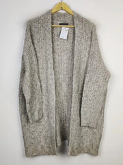 Buy online pre-used pre-loved 100% authentic & Original branded Primark (LC-4986) available in Pakistan. Top international brands avilable.