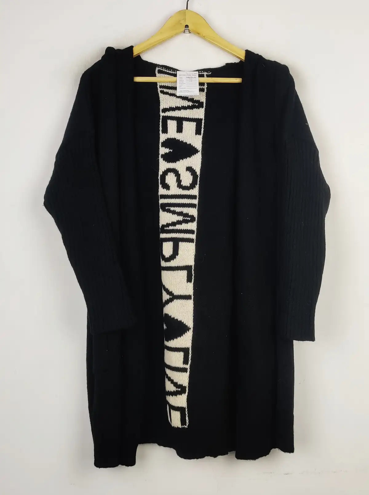 Buy online pre-used pre-loved 100% authentic & Original branded Unknown Brand (LC-5016) available in Pakistan. Top international brands avilable.