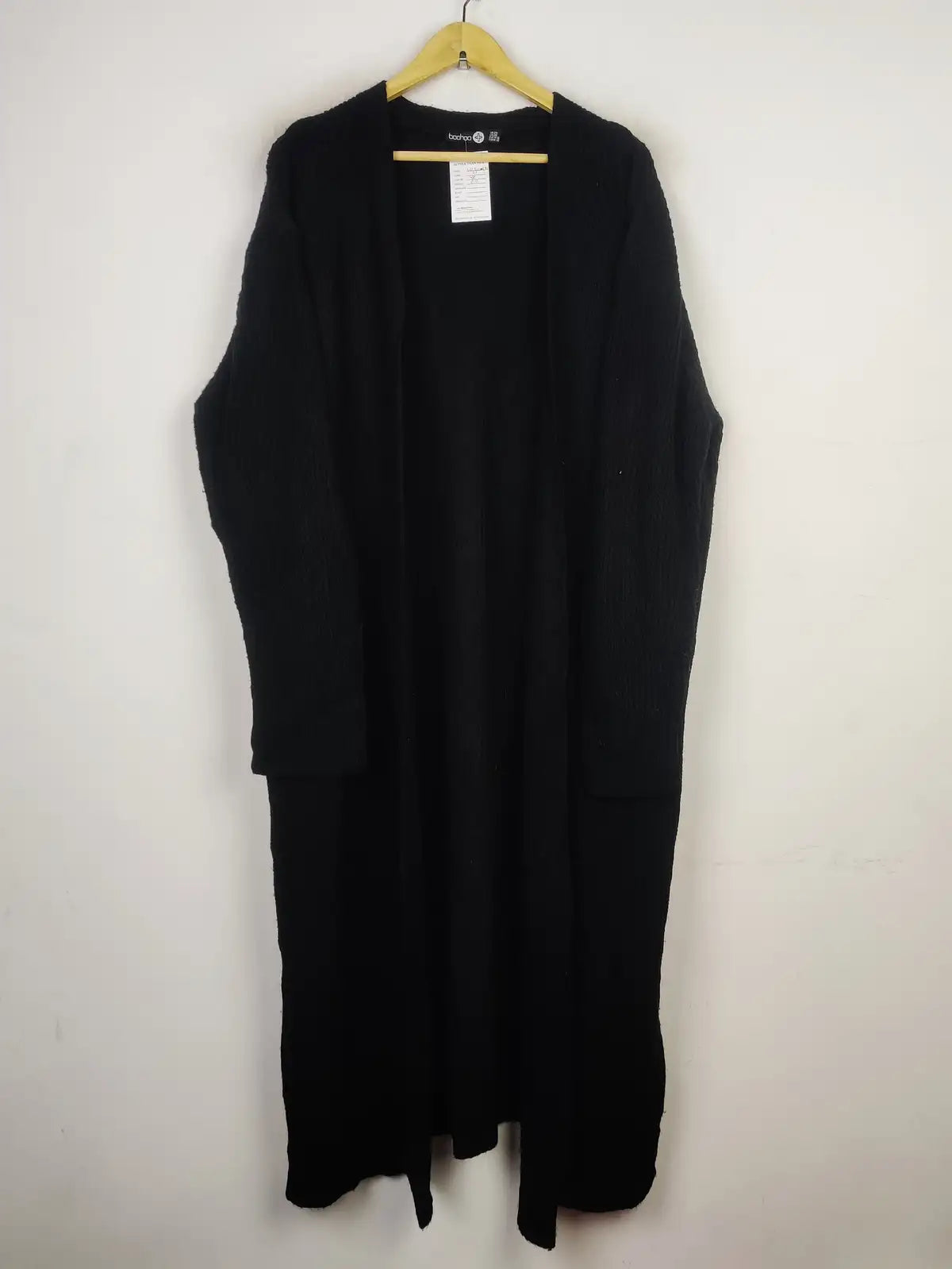 Buy online pre-used pre-loved 100% authentic & Original branded Boohoo (LC-5018) available in Pakistan. Top international brands avilable.