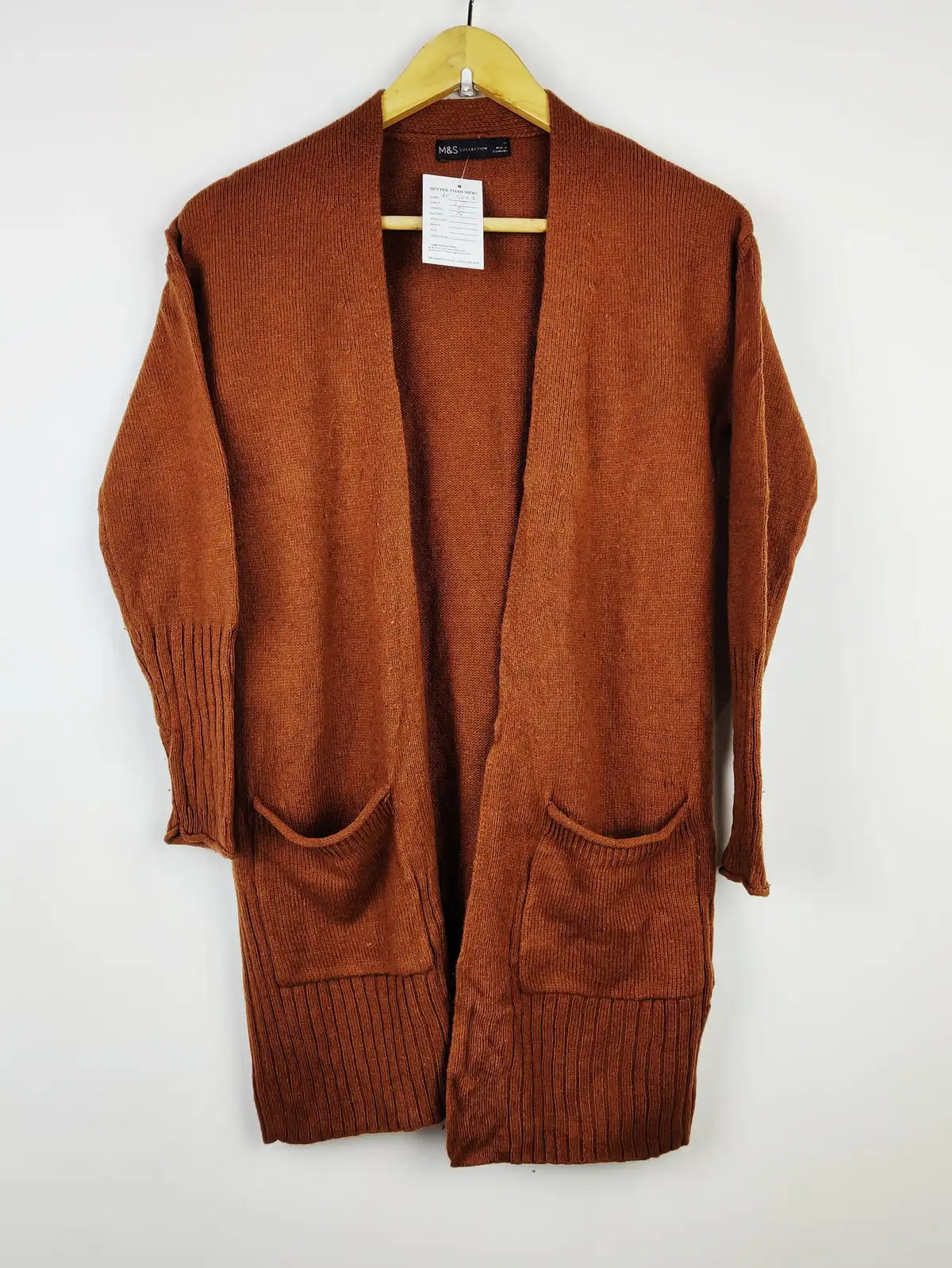 Buy online pre-used pre-loved 100% authentic & Original branded Marks & Spencer (LC-5027) available in Pakistan. Top international brands avilable.