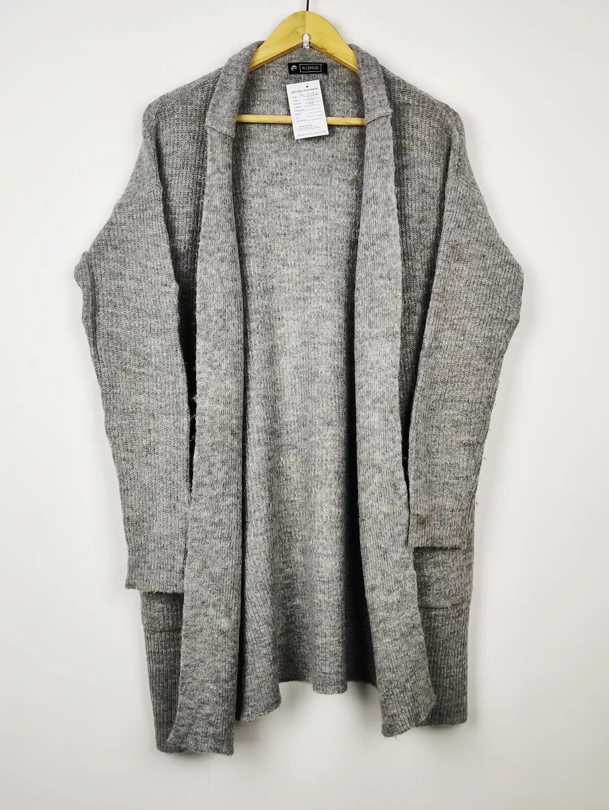 Buy online pre-used pre-loved 100% authentic & Original branded Avenue (LC-5053) available in Pakistan. Top international brands avilable.