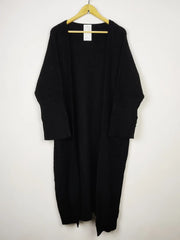 Buy online pre-used pre-loved 100% authentic & Original branded Unknown Brand (LC-5083) available in Pakistan. Top international brands avilable.