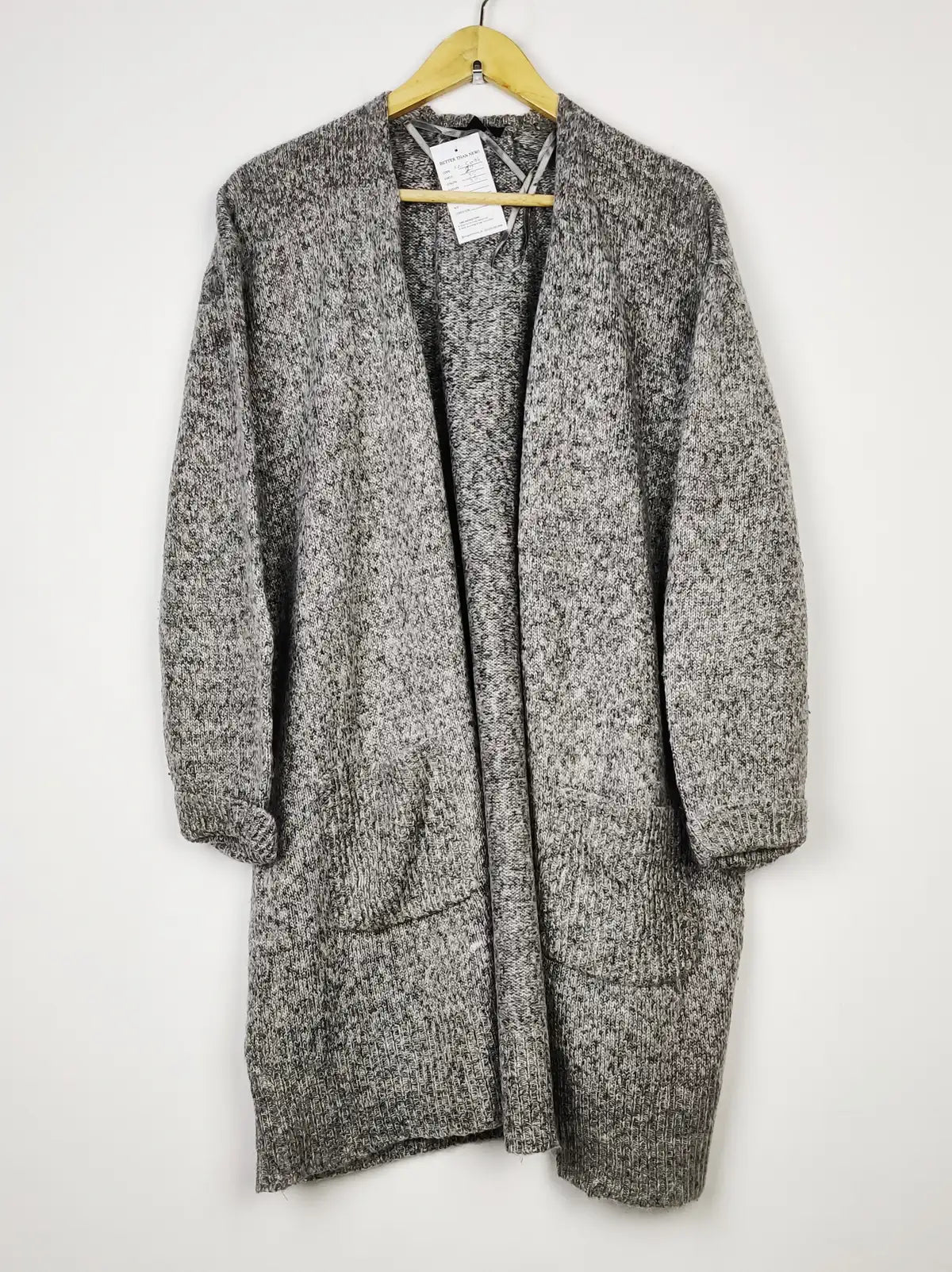 Buy online pre-used pre-loved 100% authentic & Original branded Atmosphere (LC-5094) available in Pakistan. Top international brands avilable.