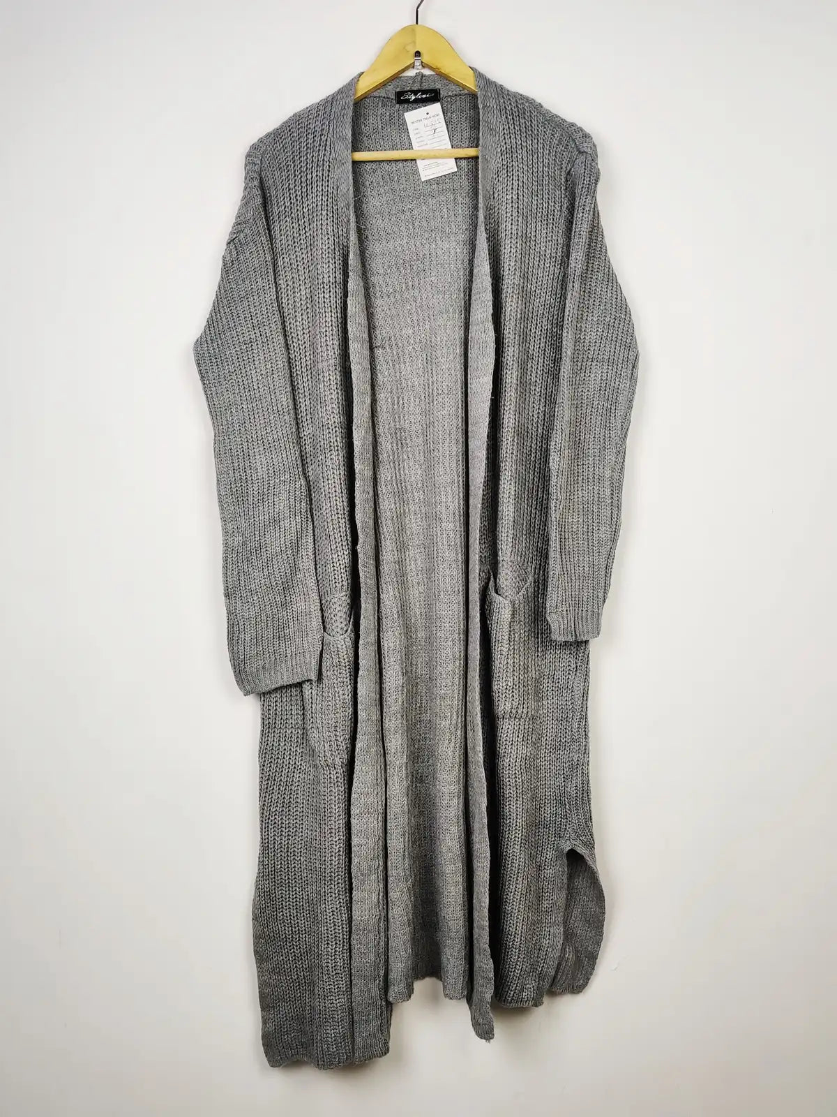 Buy online pre-used pre-loved 100% authentic & Original branded Stylewise (LC-5115) available in Pakistan. Top international brands avilable.