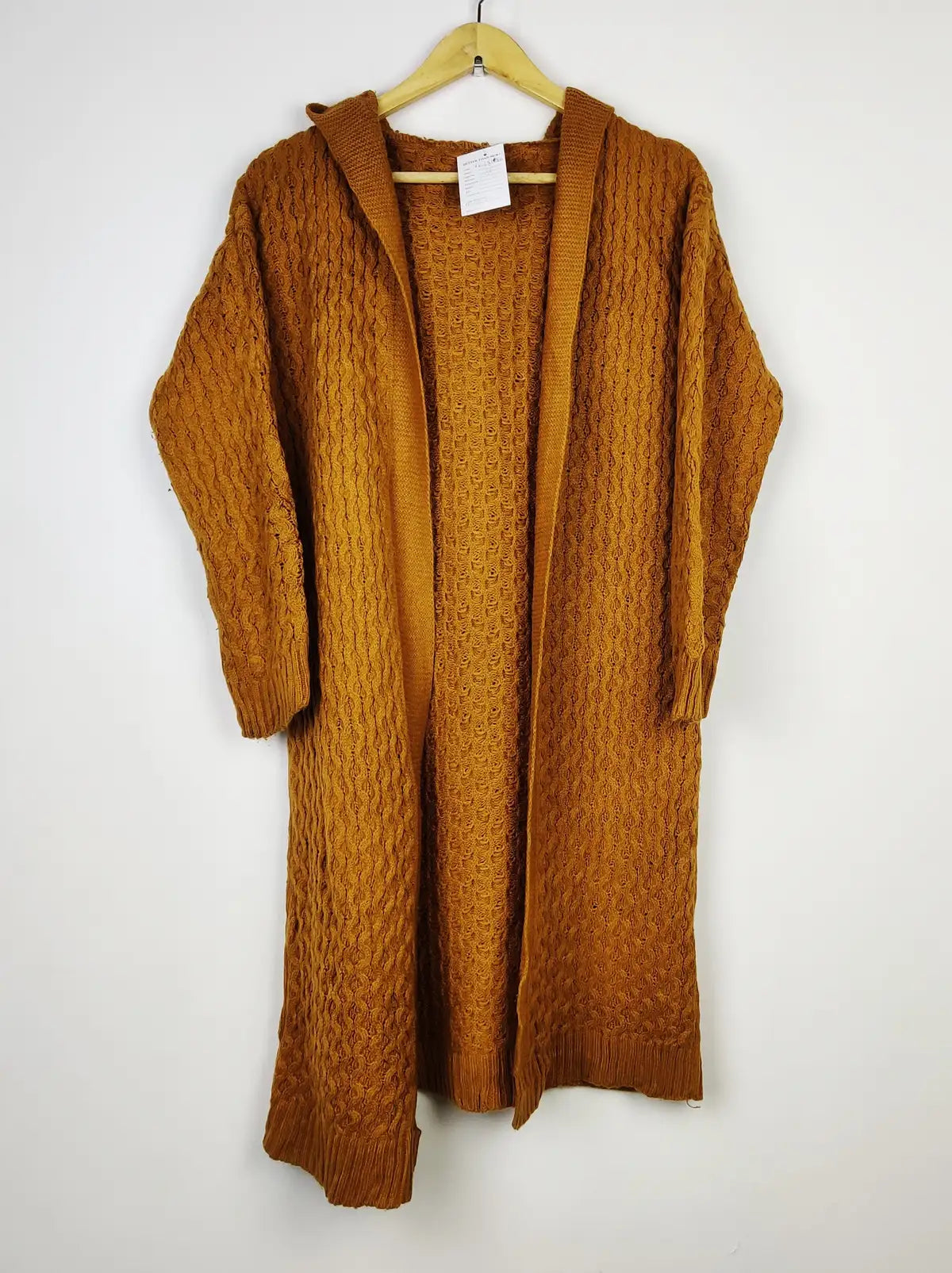 Buy online pre-used pre-loved 100% authentic & Original branded Unknown Brand (LC-5150) available in Pakistan. Top international brands avilable.