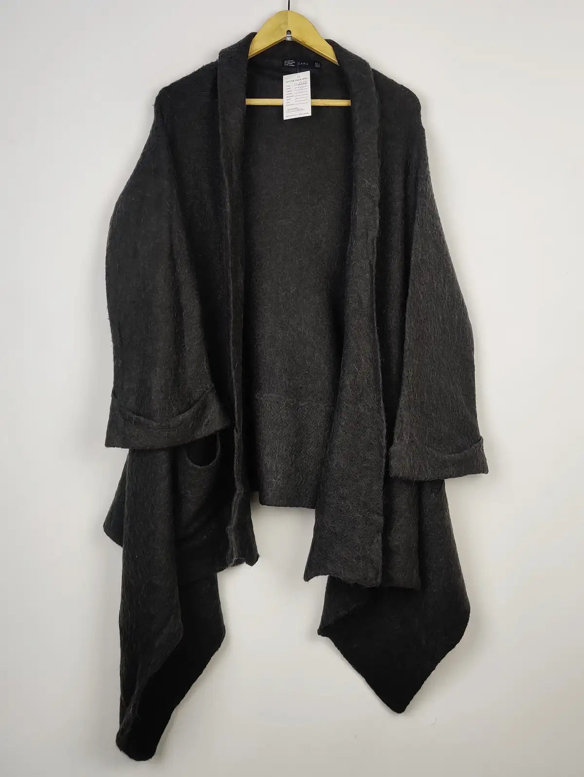 Buy online pre-used pre-loved 100% authentic & Original branded Zara (LC-5158) available in Pakistan. Top international brands avilable.