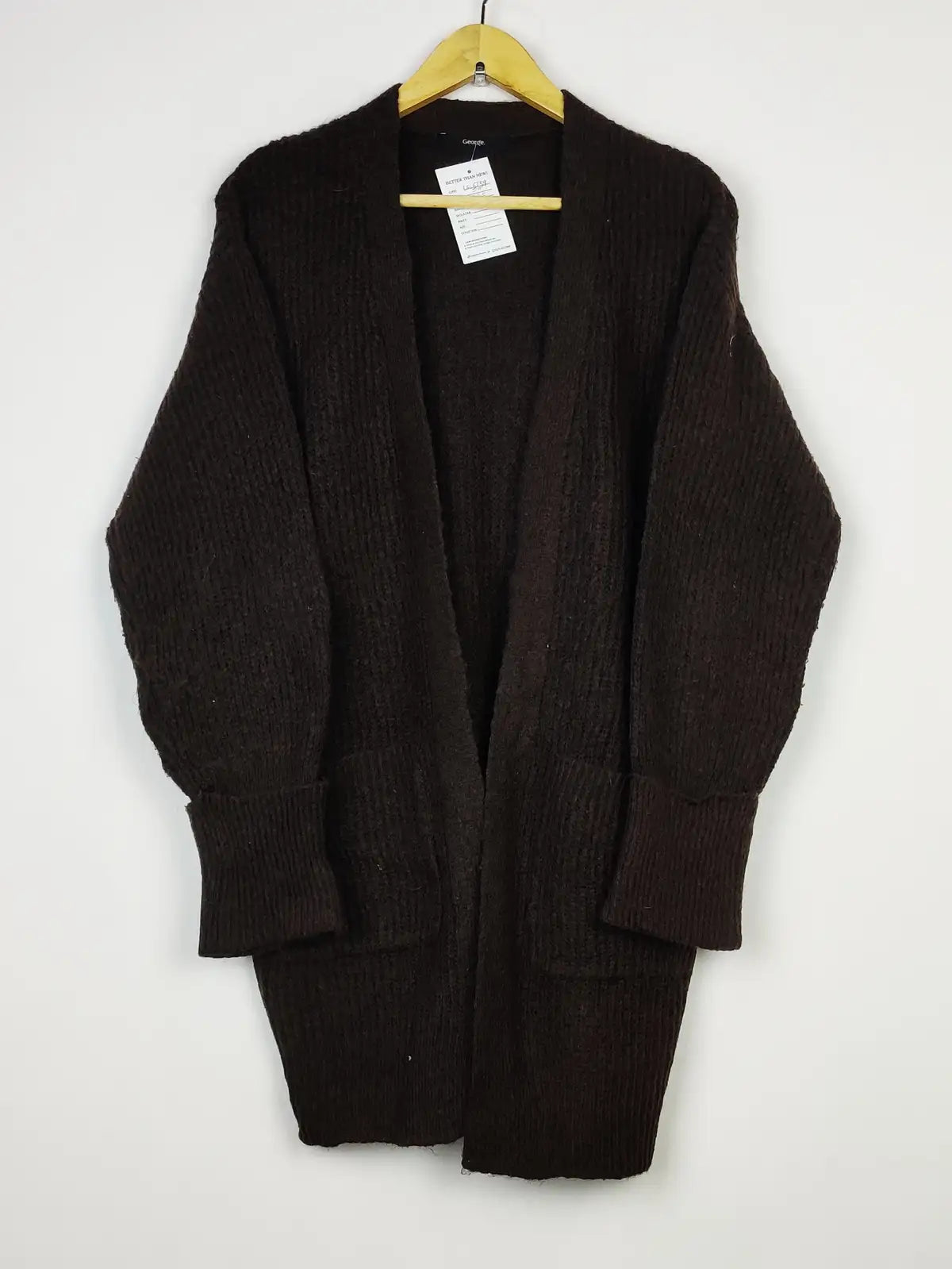 Buy online pre-used pre-loved 100% authentic & Original branded George (LC-5159) available in Pakistan. Top international brands avilable.