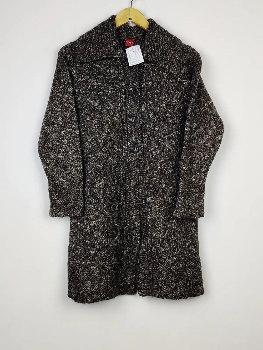 Buy online pre-used pre-loved 100% authentic & Original branded Olsen (LC-5181) available in Pakistan. Top international brands avilable.