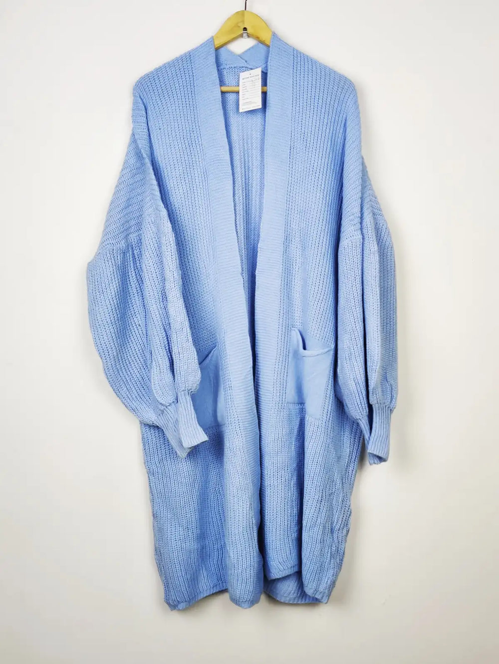 Buy online pre-used pre-loved 100% authentic & Original branded Unknown Brand (LC-5216) available in Pakistan. Top international brands avilable.