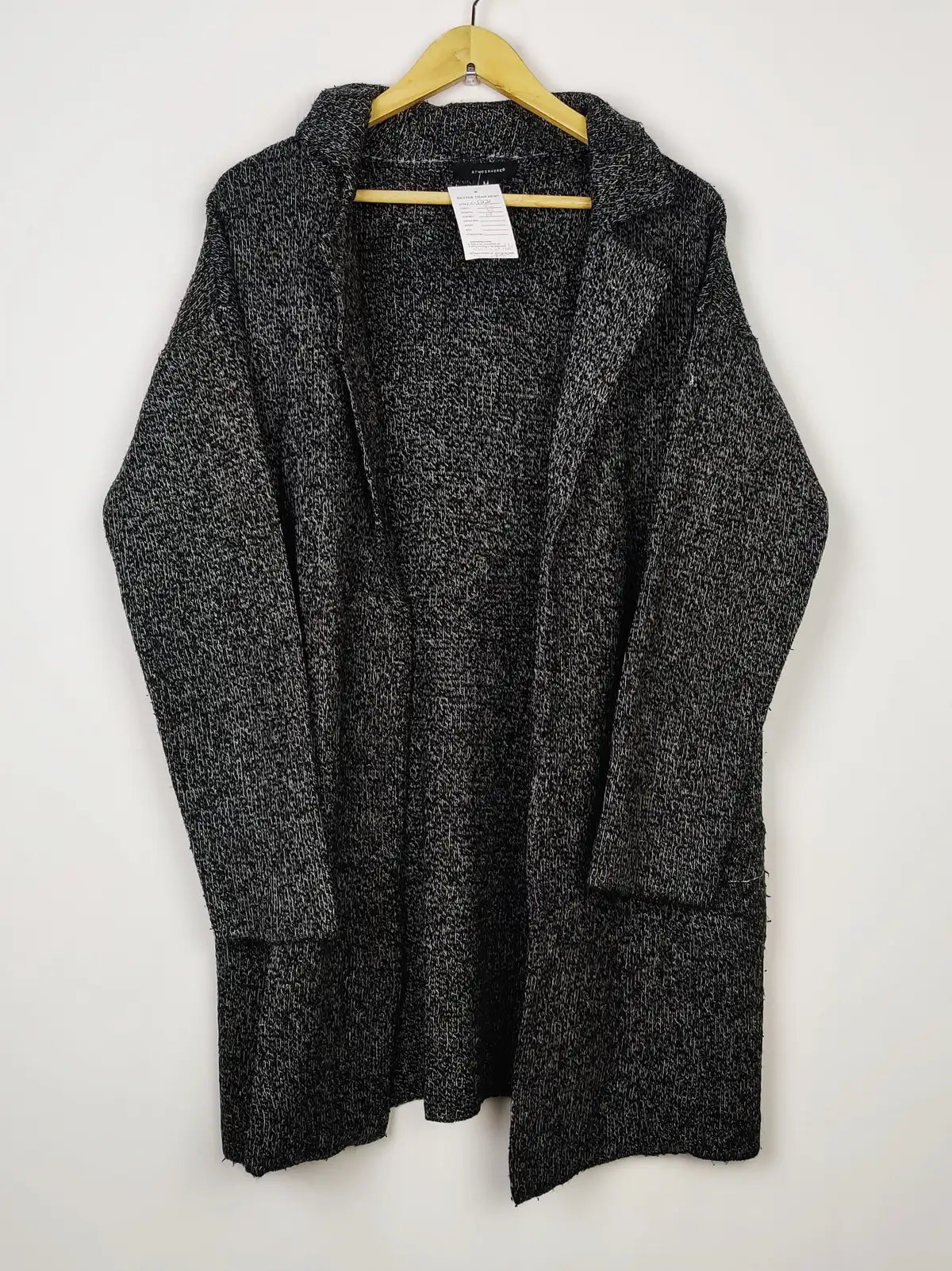 Buy online pre-used pre-loved 100% authentic & Original branded Atmosphere (LC-5221) available in Pakistan. Top international brands avilable.