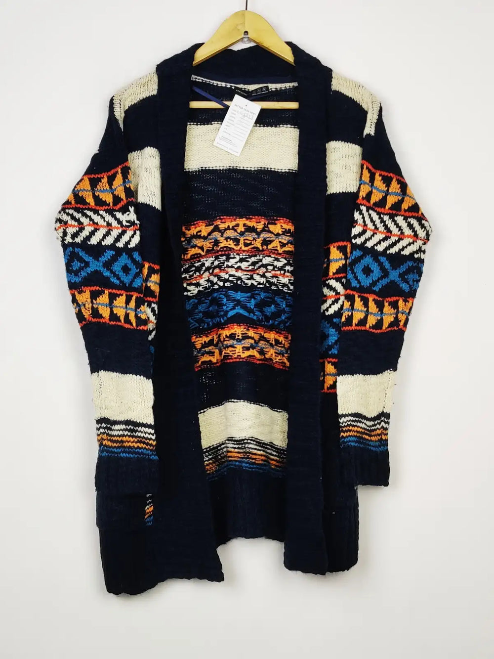 Buy online pre-used pre-loved 100% authentic & Original branded Atmosphere (LC-5258) available in Pakistan. Top international brands avilable.