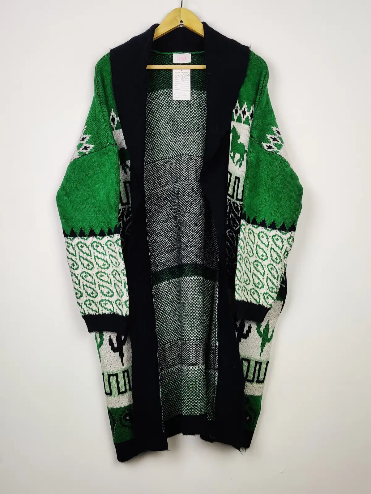 Buy online pre-used pre-loved 100% authentic & Original branded Savida (LC-5269) available in Pakistan. Top international brands avilable.