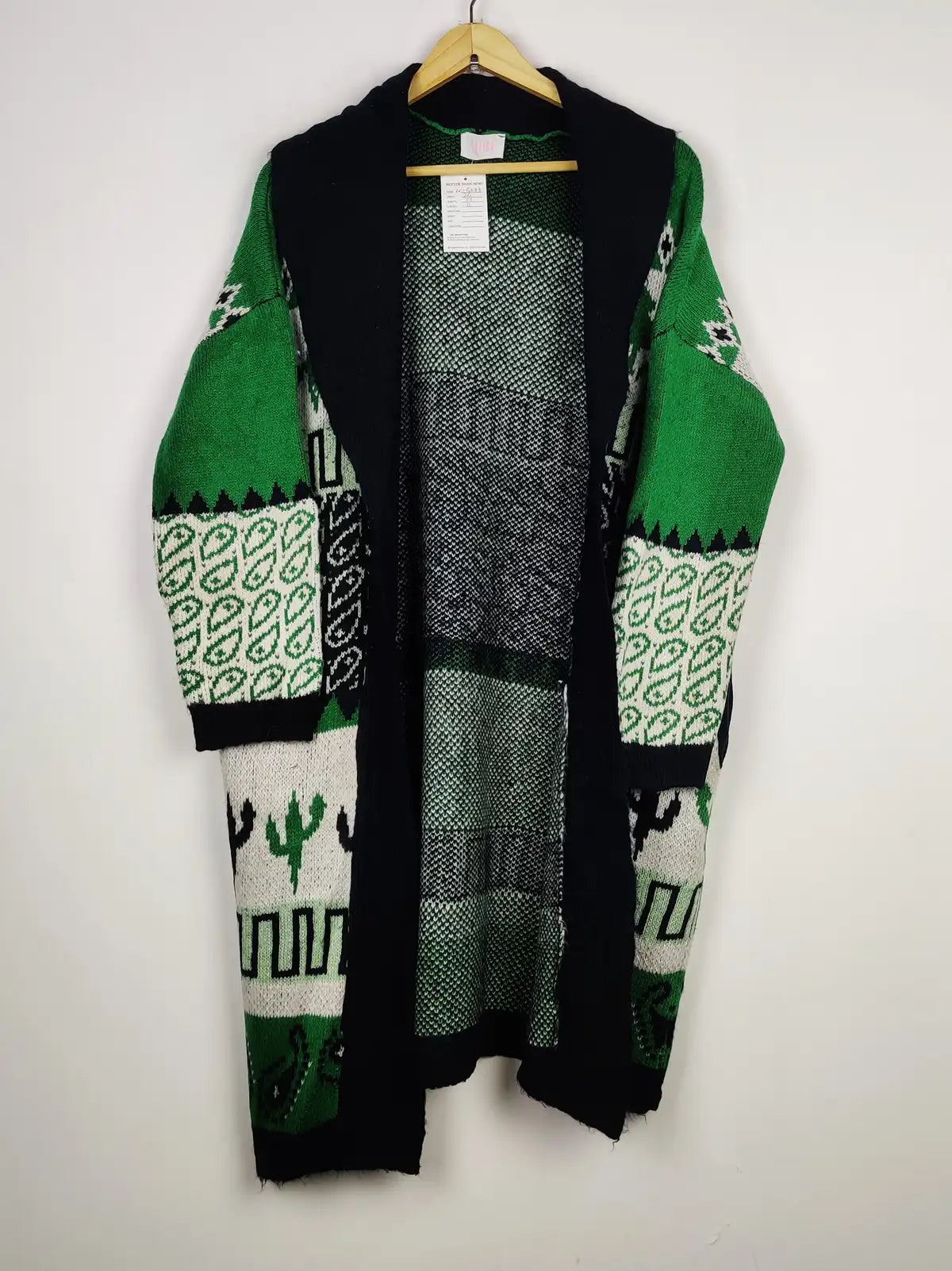 Buy online pre-used pre-loved 100% authentic & Original branded Savida (LC-5299) available in Pakistan. Top international brands avilable.