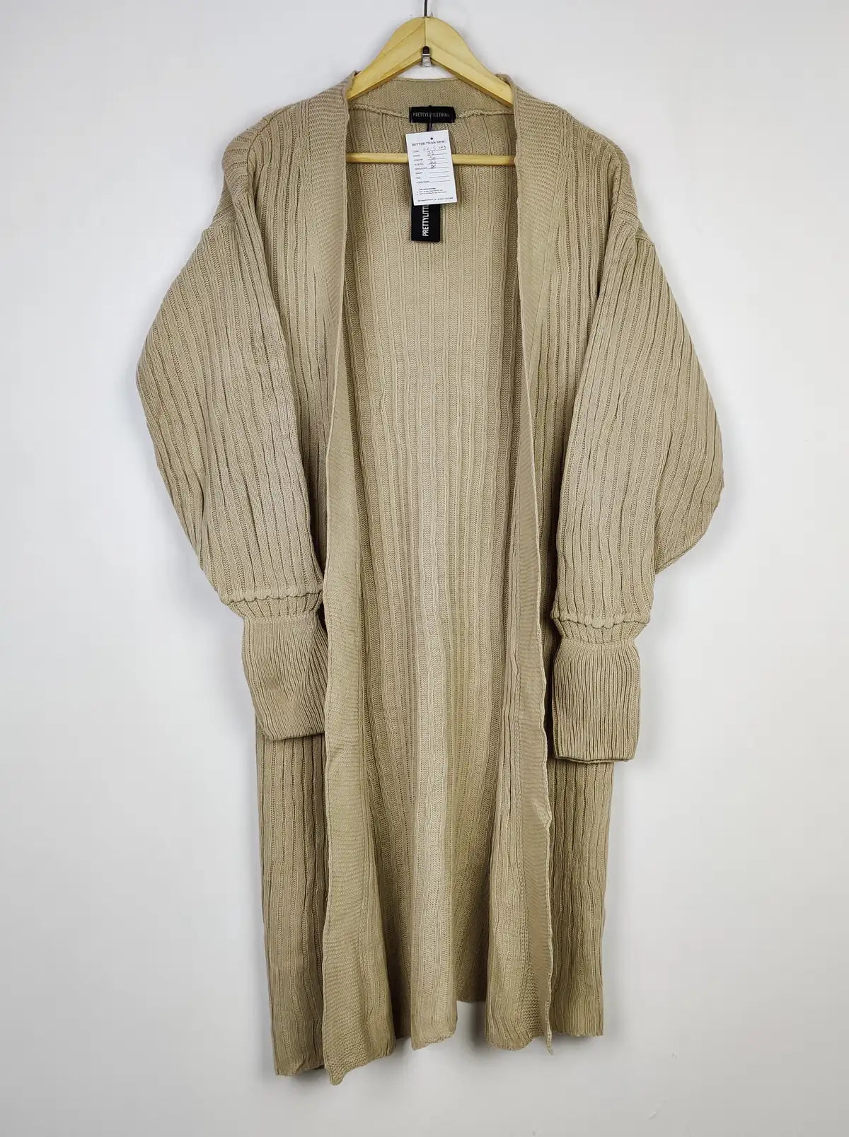 Buy online pre-used pre-loved 100% authentic & Original branded Prettylittlething (LC-5343) available in Pakistan. Top international brands avilable.