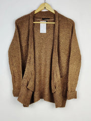 Buy online pre-used pre-loved 100% authentic & Original branded Atmosphere (LC-5349) available in Pakistan. Top international brands avilable.