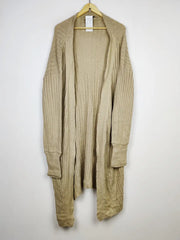 Buy online pre-used pre-loved 100% authentic & Original branded Prettylittlething (LC-5402) available in Pakistan. Top international brands avilable.