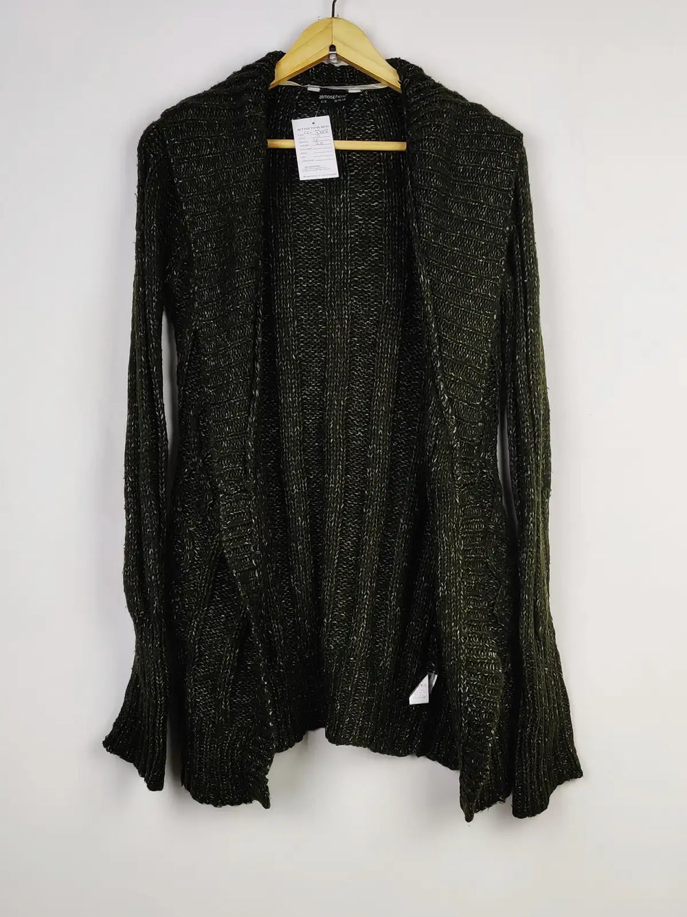 Buy online pre-used pre-loved 100% authentic & Original branded Atmosphere (LC-5408) available in Pakistan. Top international brands avilable.