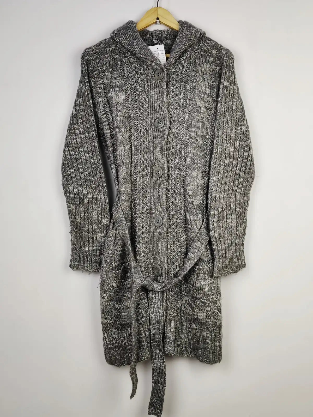 Buy online pre-used pre-loved 100% authentic & Original branded Evie (LC-5453) available in Pakistan. Top international brands avilable.