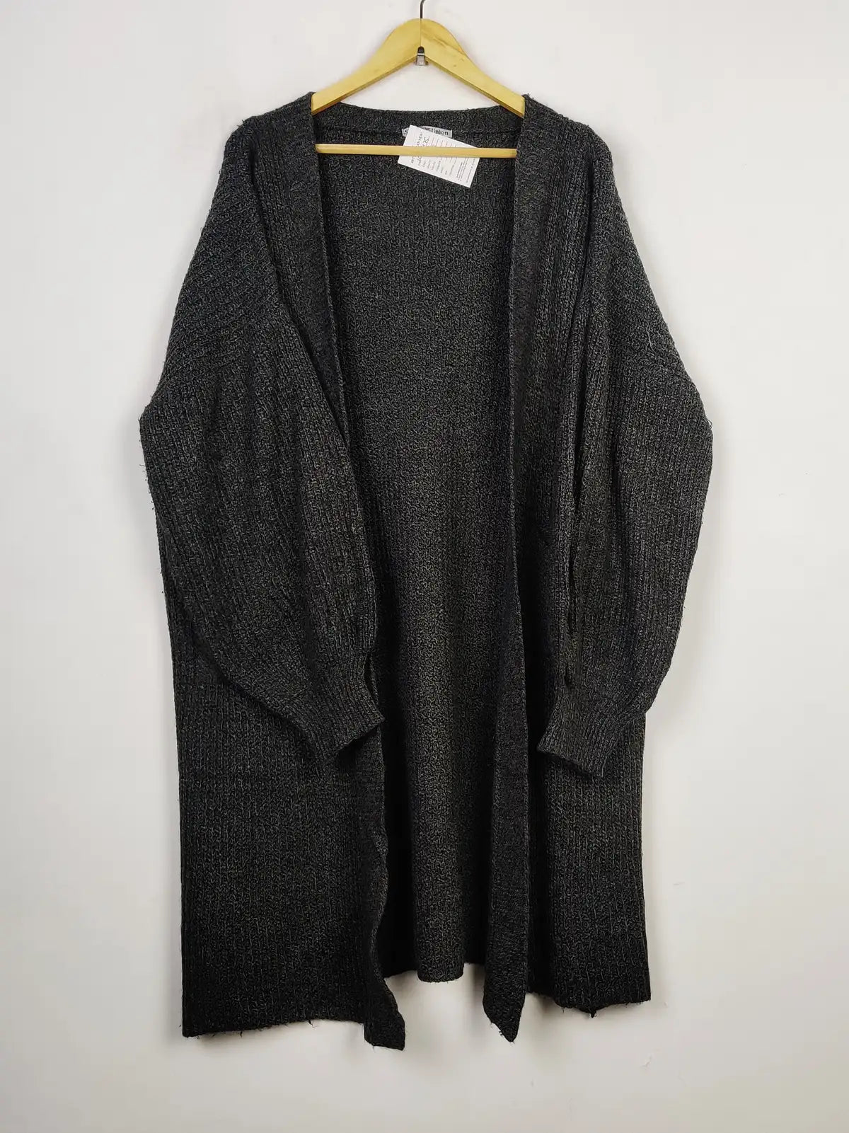 Buy online pre-used pre-loved 100% authentic & Original branded Store Union (LC-5475) available in Pakistan. Top international brands avilable.