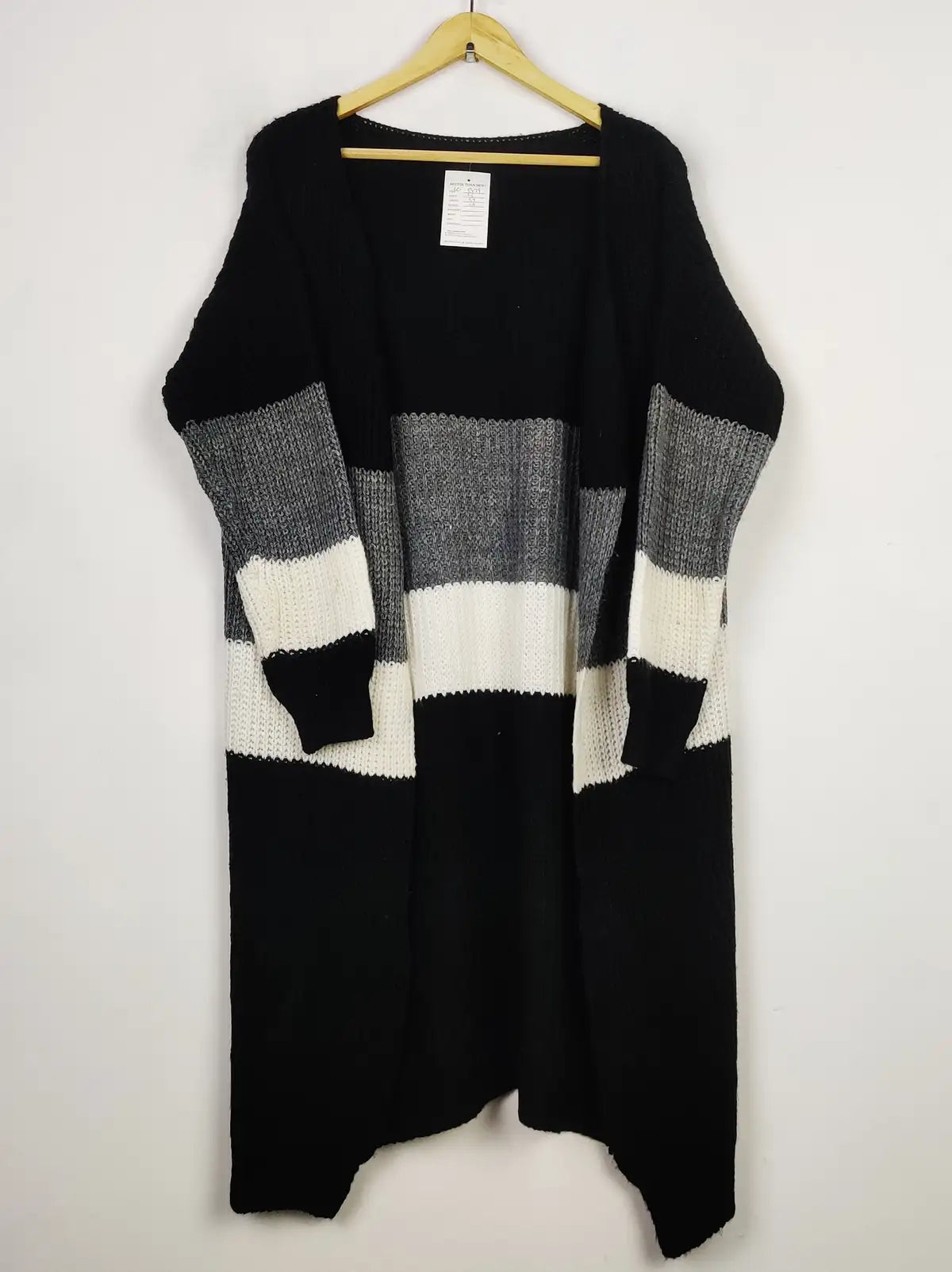 Buy online pre-used pre-loved 100% authentic & Original branded Unknown Brand (LC-5479) available in Pakistan. Top international brands avilable.