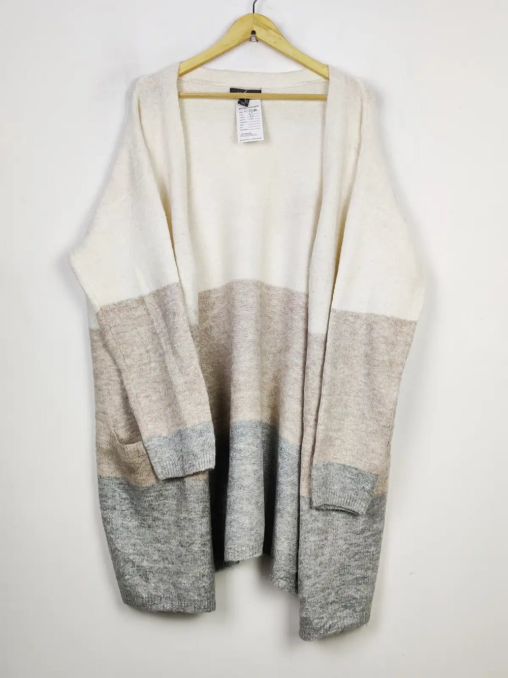 Buy online pre-used pre-loved 100% authentic & Original branded Primark (LC-5480) available in Pakistan. Top international brands avilable.