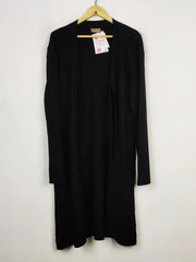 Buy online pre-used pre-loved 100% authentic & Original branded Wallis (LC-5484) available in Pakistan. Top international brands avilable.