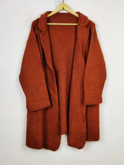 Buy online pre-used pre-loved 100% authentic & Original branded Unknown Brand (LC-5495) available in Pakistan. Top international brands avilable.