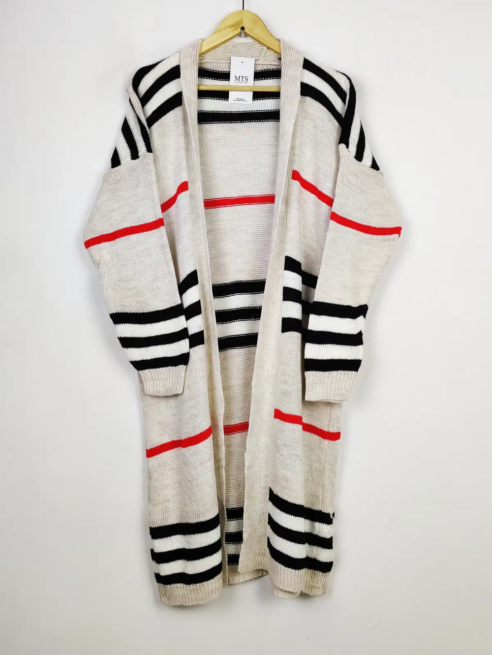 Buy online pre-used pre-loved 100% authentic & Original branded Unknown Brand (LC-5496) available in Pakistan. Top international brands avilable.