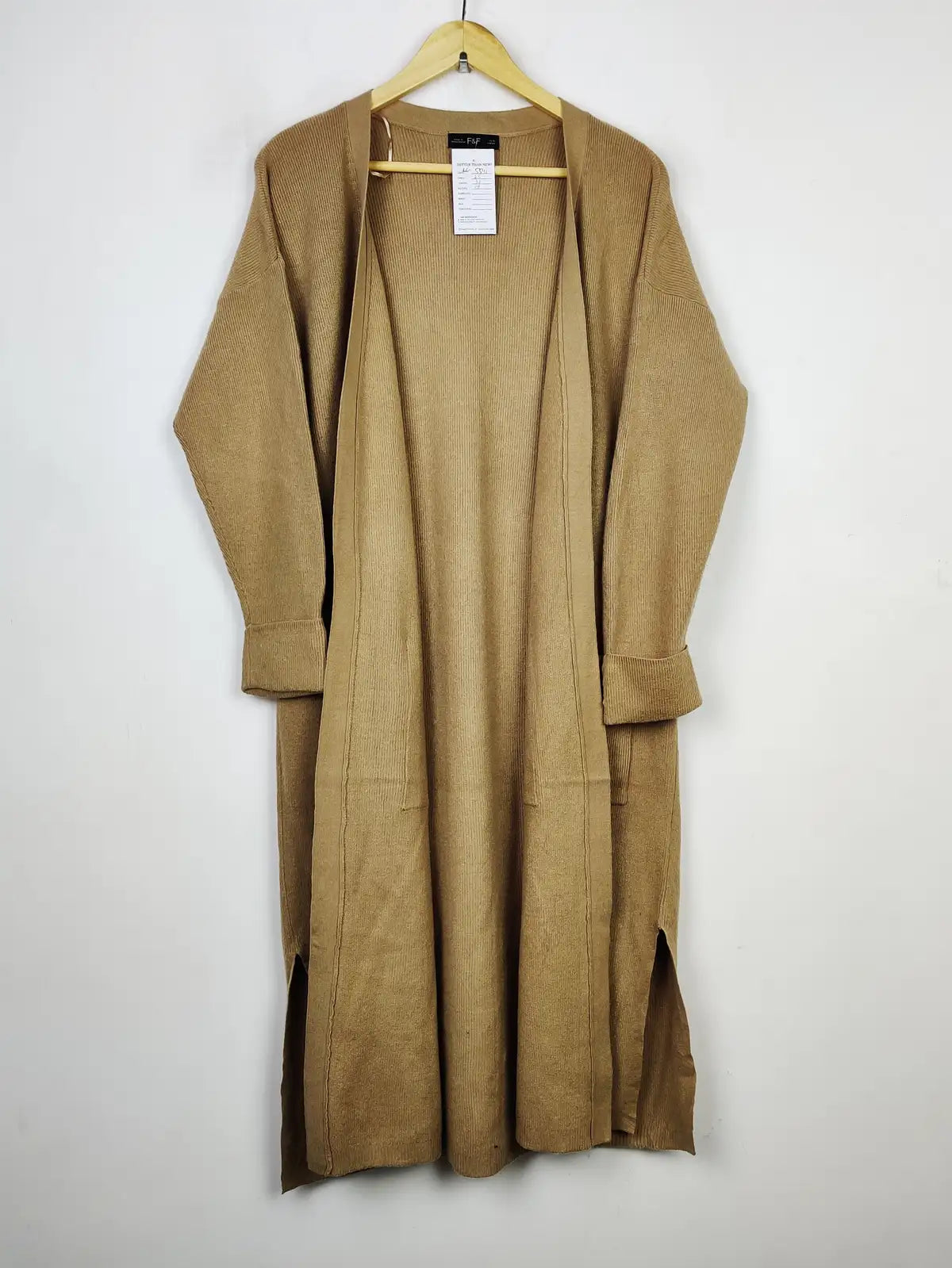 Buy online pre-used pre-loved 100% authentic & Original branded F&F (LC-5541) available in Pakistan. Top international brands avilable.