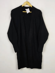 Buy online pre-used pre-loved 100% authentic & Original branded H&M (LC-5545) available in Pakistan. Top international brands avilable.