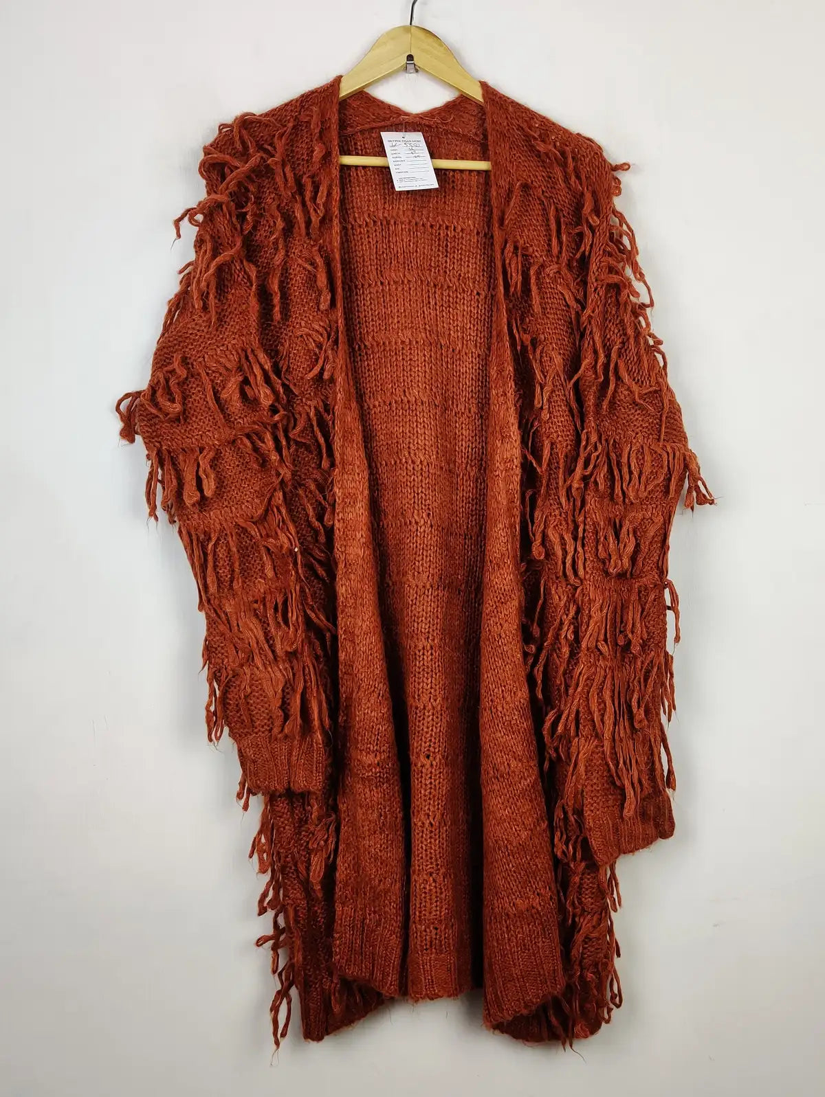 Buy online pre-used pre-loved 100% authentic & Original branded Unknown Brand (LC-5550) available in Pakistan. Top international brands avilable.