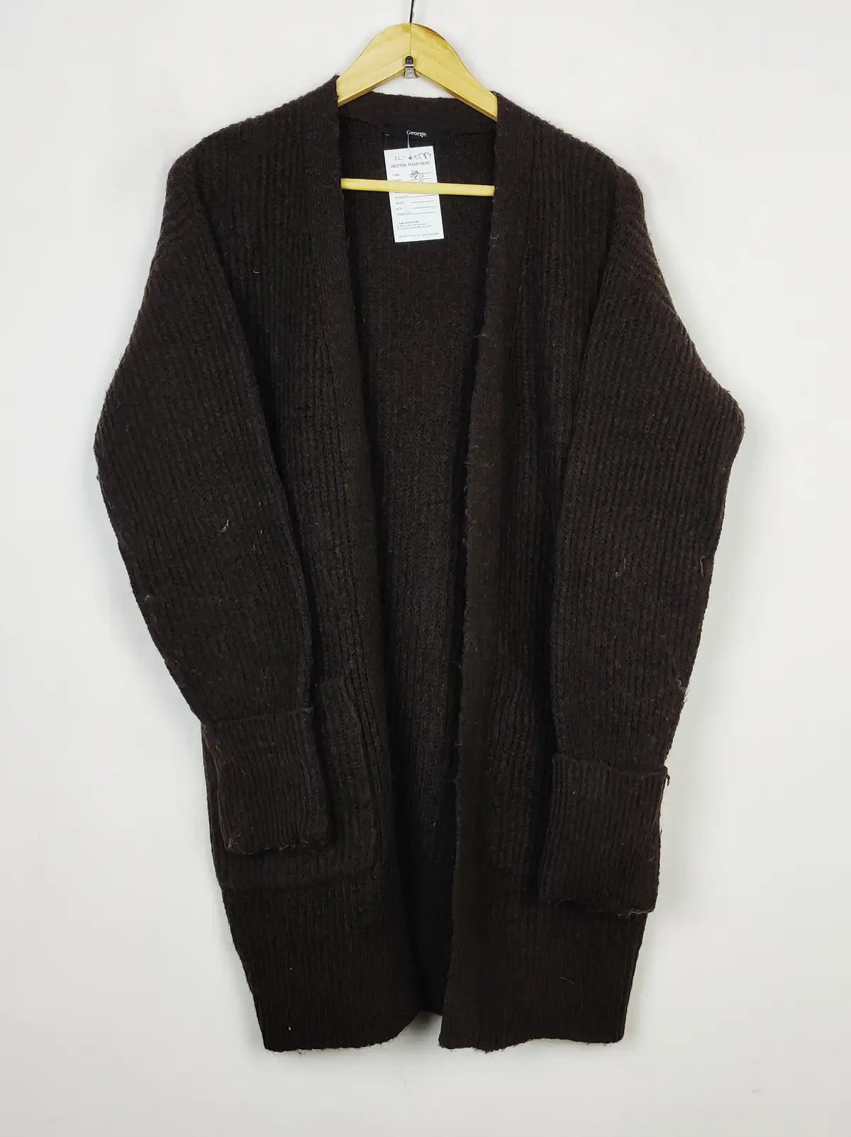 Buy online pre-used pre-loved 100% authentic & Original branded George (LC-5554) available in Pakistan. Top international brands avilable.