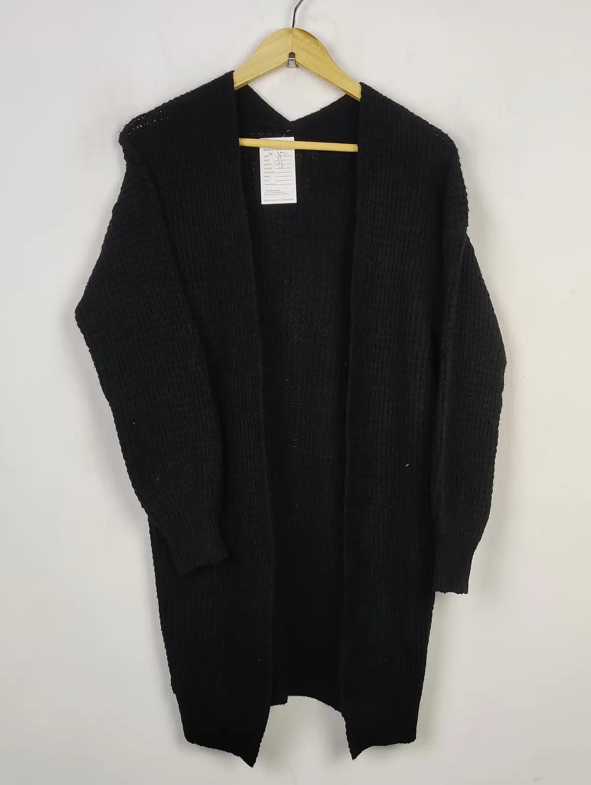 Buy online pre-used pre-loved 100% authentic & Original branded Unknown Brand (LC-5571) available in Pakistan. Top international brands avilable.