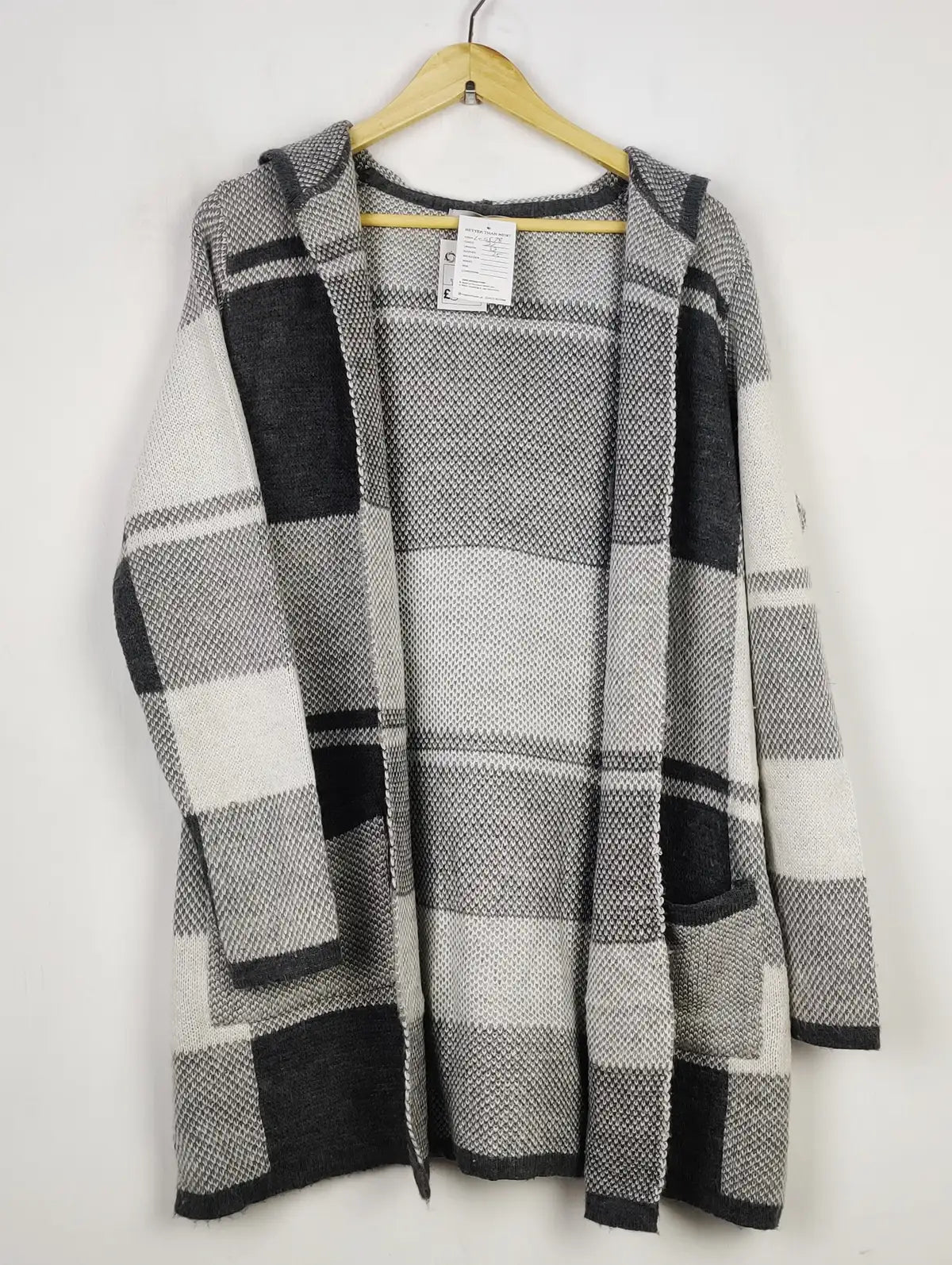 Buy online pre-used pre-loved 100% authentic & Original branded Red Herring (LC-5578) available in Pakistan. Top international brands avilable.