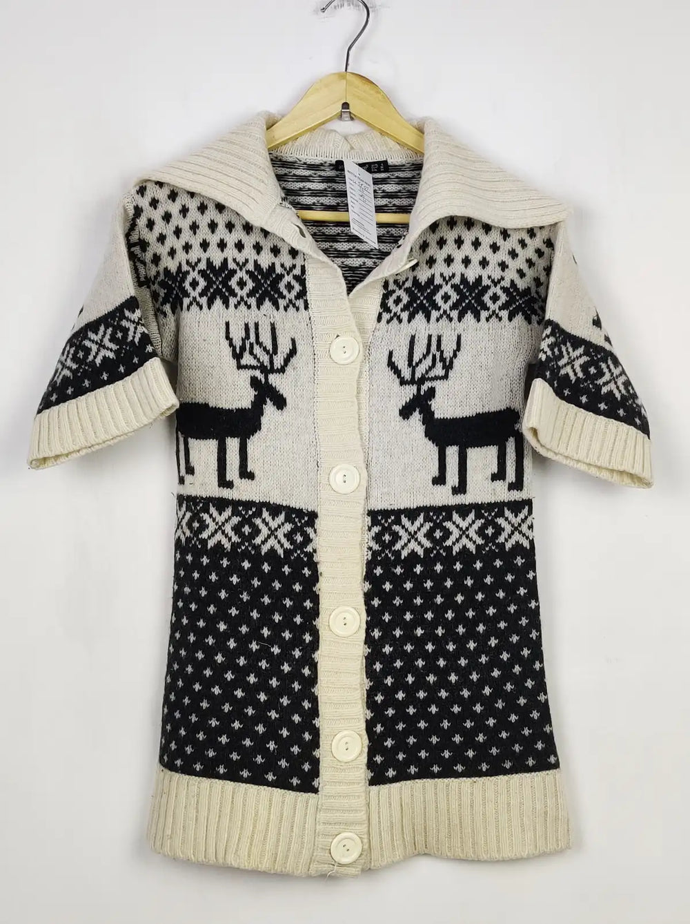 Buy online pre-used pre-loved 100% authentic & Original branded Atmosphere (LC-5582) available in Pakistan. Top international brands avilable.