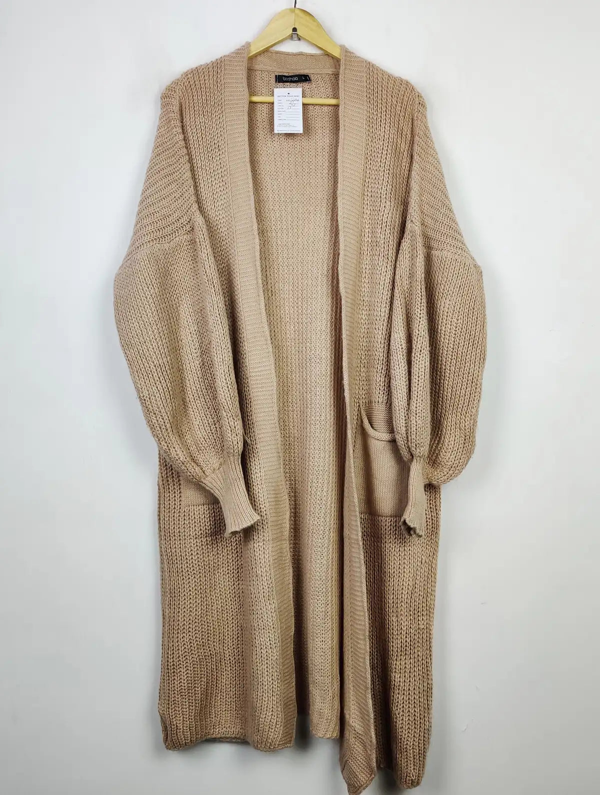 Buy online pre-used pre-loved 100% authentic & Original branded Boohoo (LC-5596) available in Pakistan. Top international brands avilable.