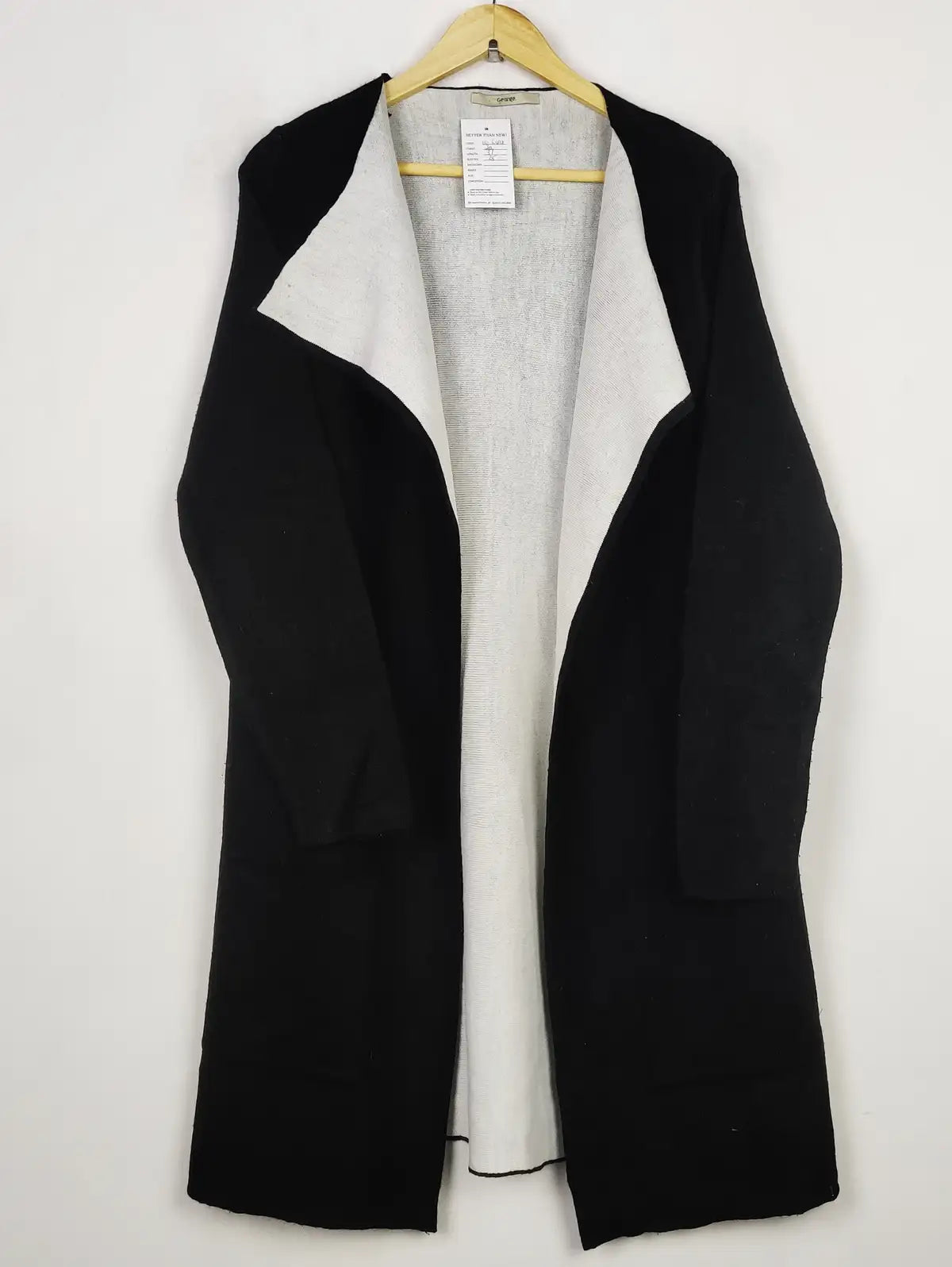 Buy online pre-used pre-loved 100% authentic & Original branded George (LC-5598) available in Pakistan. Top international brands avilable.