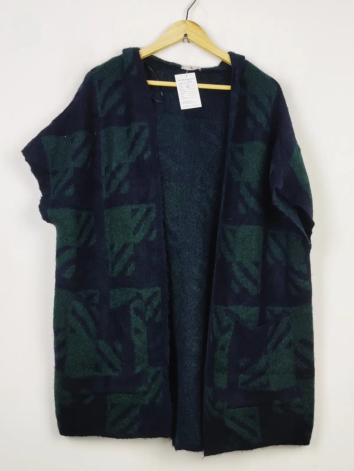 Buy online pre-used pre-loved 100% authentic & Original branded Tu (LC-5611) available in Pakistan. Top international brands avilable.