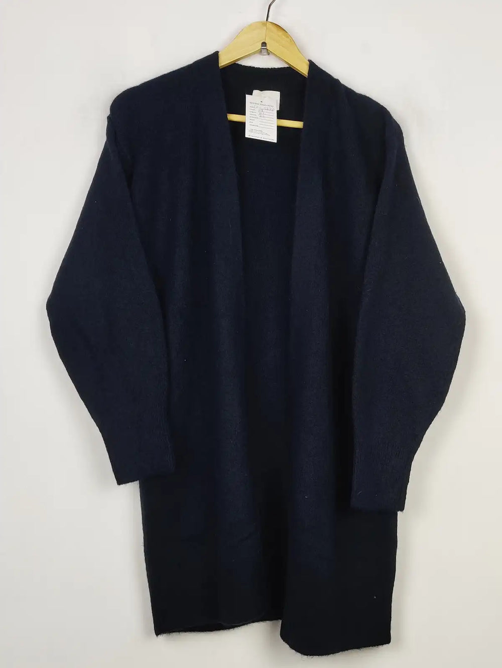 Buy online pre-used pre-loved 100% authentic & Original branded H&M (LC-5622) available in Pakistan. Top international brands avilable.