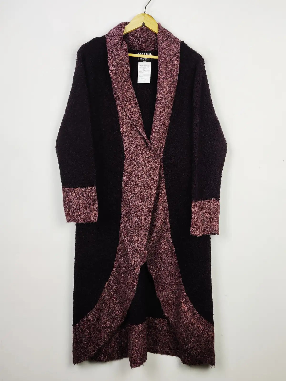 Buy online pre-used pre-loved 100% authentic & Original branded Casamia (LC-5634) available in Pakistan. Top international brands avilable.